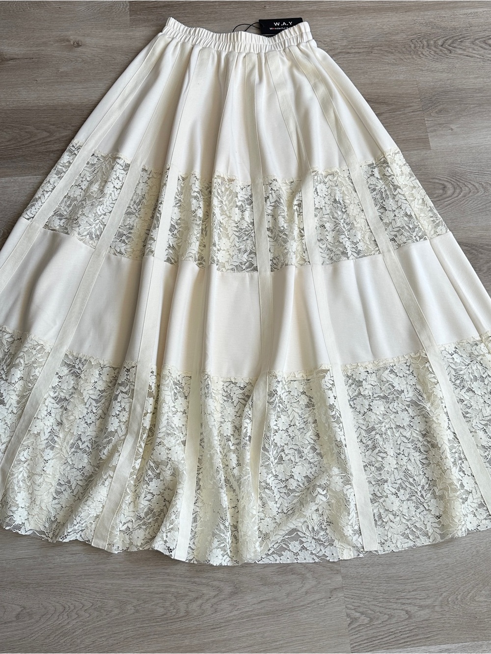 NWT W.A.Y Cream Floral Lace Insertion Pleated Elastic Waist Maxi Skirt